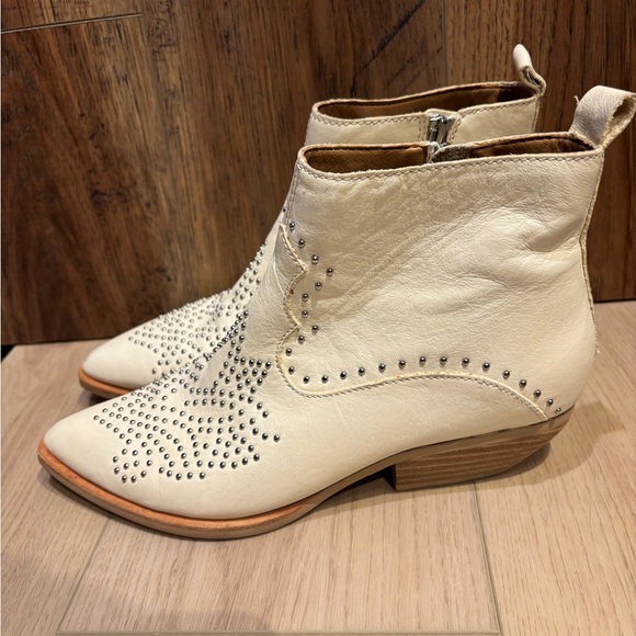 Dolce Vita Shoes - Dolce Vita Boots